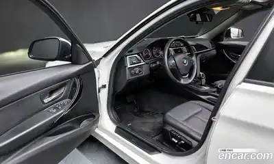 BMW 3-Series 2016 2.0 Автомат в Москве № 193070, миниатюра 4
