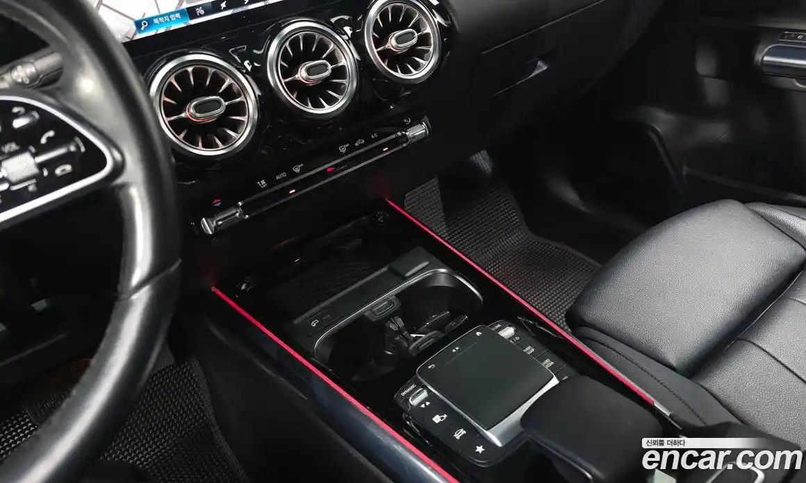 Mercedes-Benz GLA-Class 2021 2.0 Автомат в Москве № 194099, фото 17