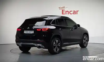 Mercedes-Benz GLA-Class 2021 2.0 Автомат в Москве № 194099, миниатюра 2