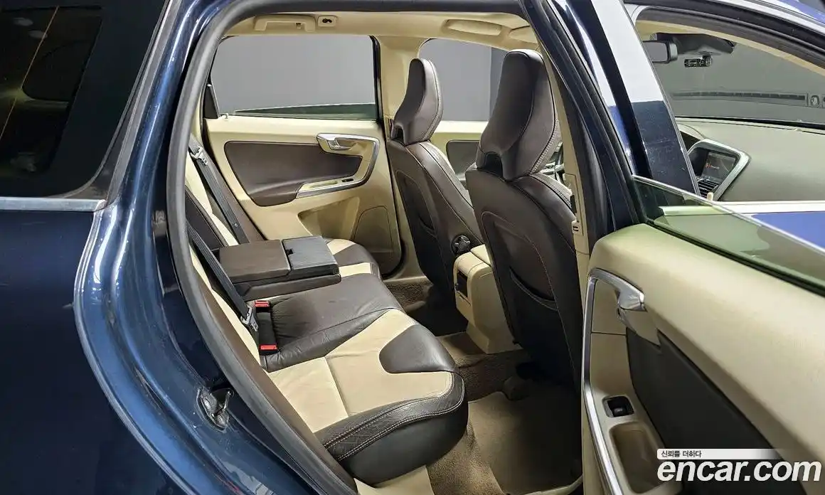 Volvo XC60 2013 2.0 Автомат в Москве № 194844, фото 19