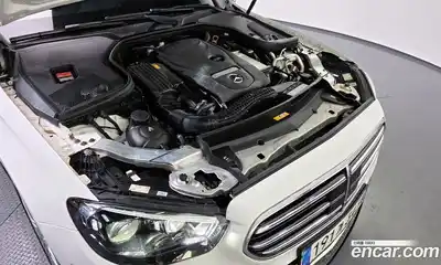 Mercedes-Benz E-Class 2021 2.0 Автомат в Москве № 195031, миниатюра 6