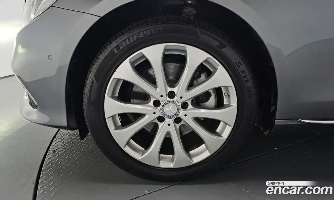 Mercedes-Benz E-Class 2017 1.9 Автомат в Москве № 195565, фото 11