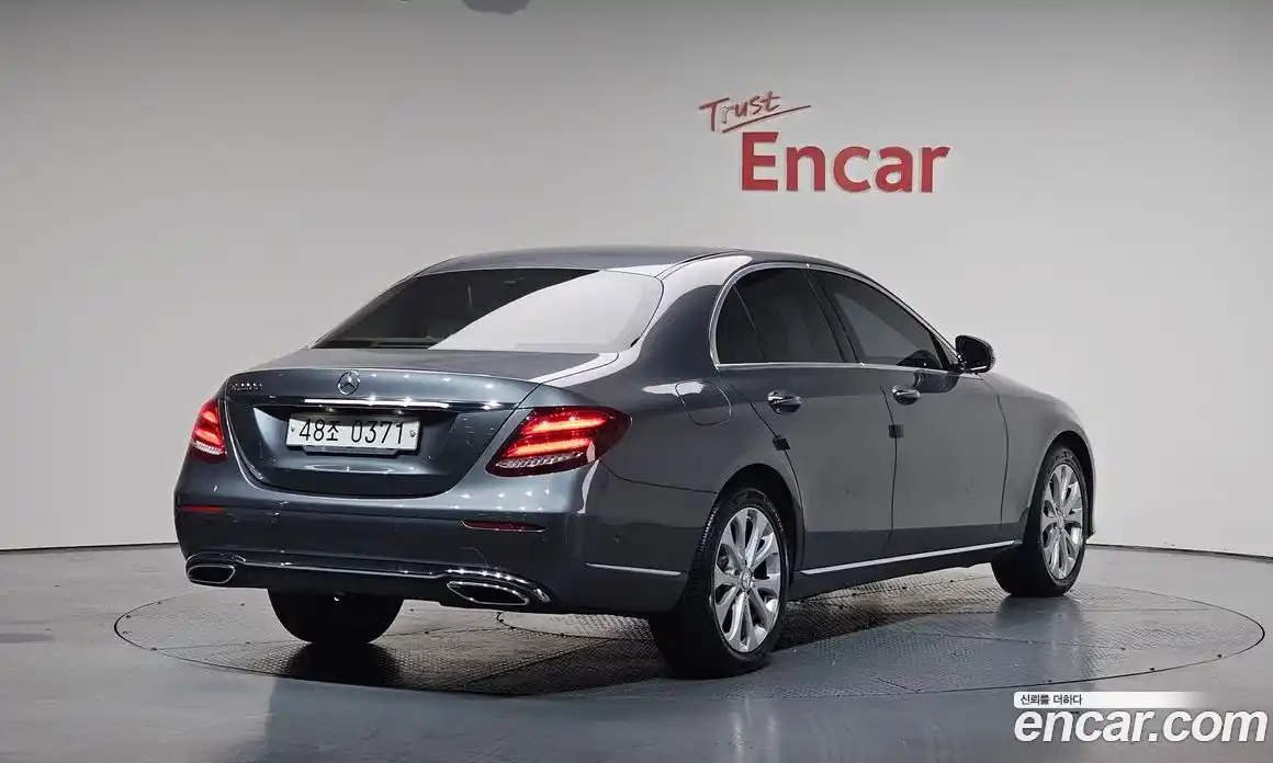 Mercedes-Benz E-Class 2017 1.9 Автомат в Москве № 195565, фото 15