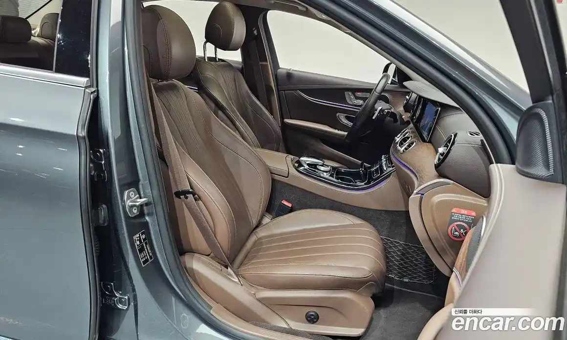 Mercedes-Benz E-Class 2017 1.9 Автомат в Москве № 195565, фото 19