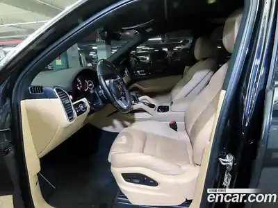 Porsche Cayenne 2022 3.0 Автомат в Москве № 197452, миниатюра 6