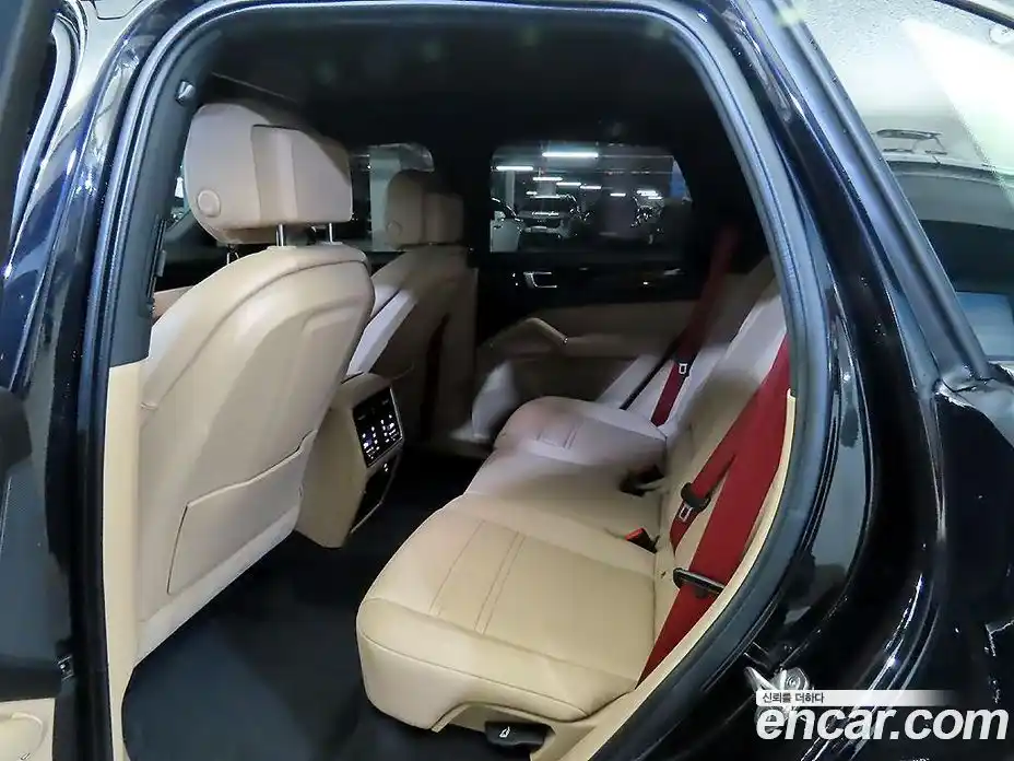 Porsche Cayenne 2022 3.0 Автомат в Москве № 197452, фото 7