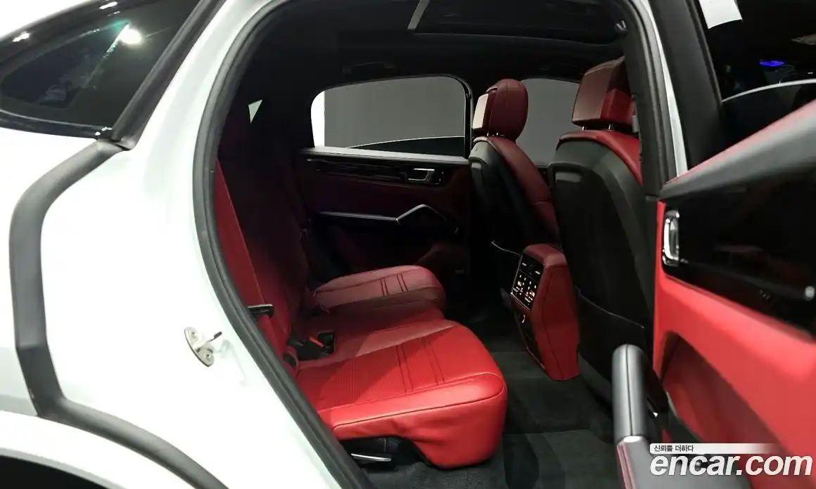 Porsche Cayenne 2021 3.0 Автомат в Москве № 197511, фото 12