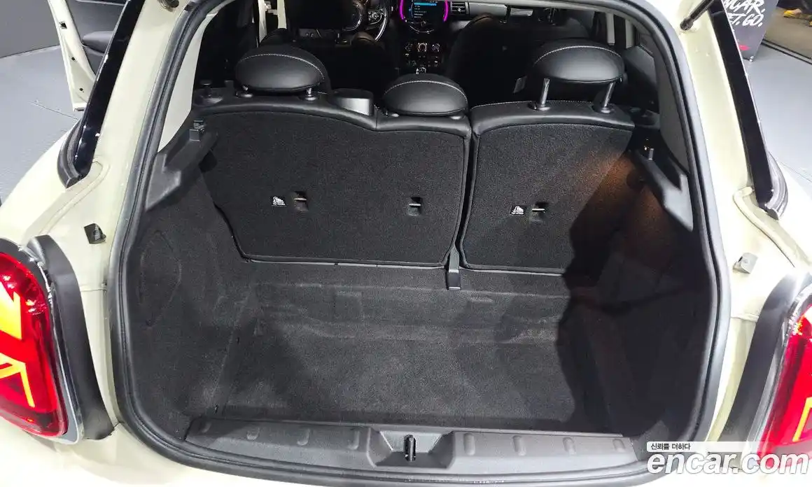 Mini Cooper 2019 1.5 Автомат в Москве № 198409, фото 18