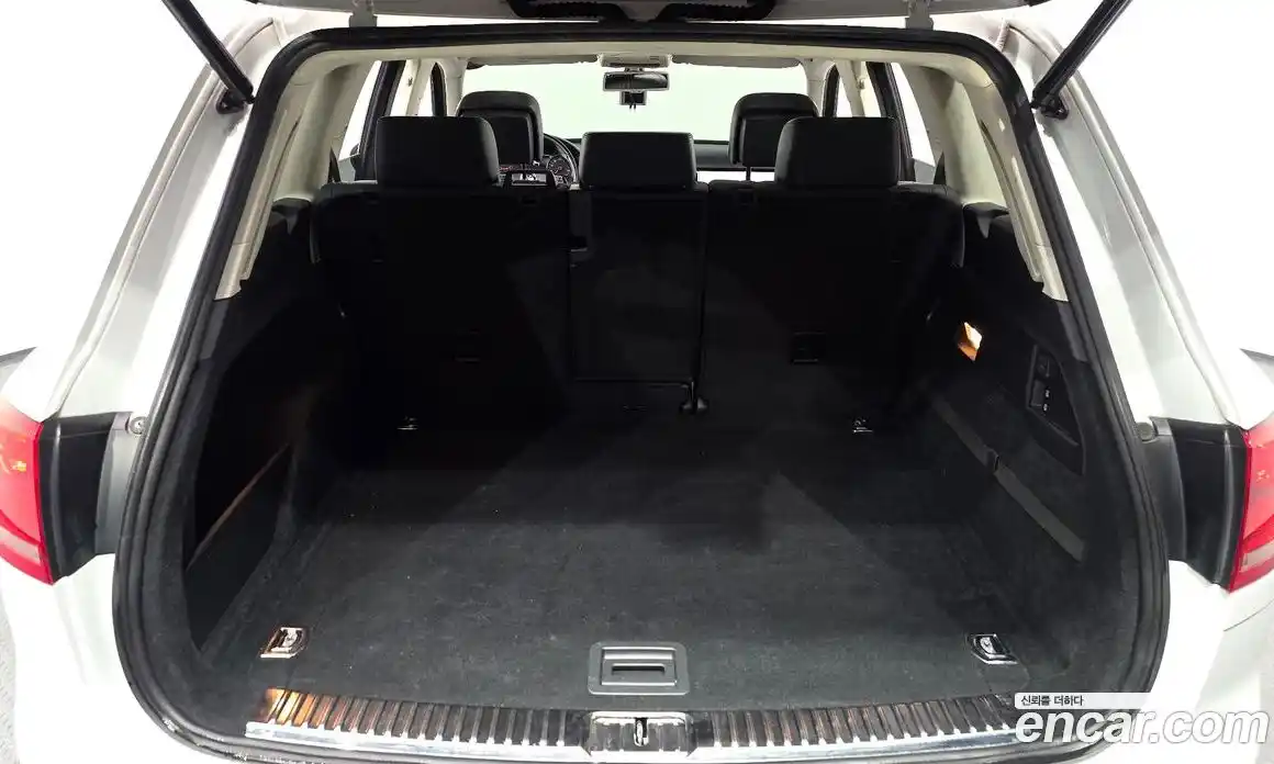 Volkswagen Touareg 2016 3.0 Автомат в Москве № 199190, фото 6