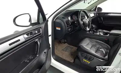 Volkswagen Touareg 2016 3.0 Автомат в Москве № 199190, миниатюра 9