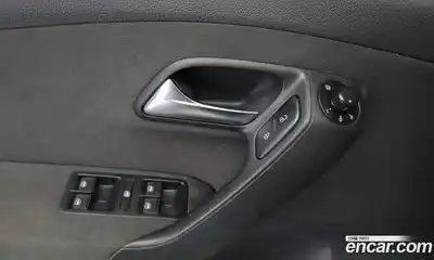 Volkswagen Polo 2014 1.6 Автомат в Москве № 199244, миниатюра 2