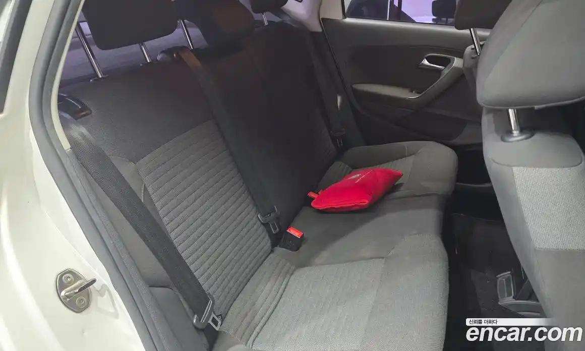 Volkswagen Polo 2014 1.6 Автомат в Москве № 199244, фото 7