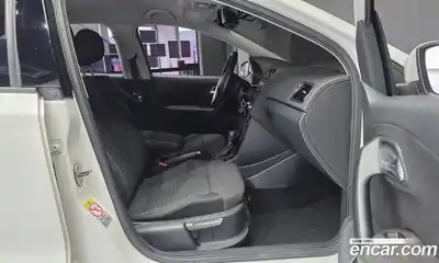 Volkswagen Polo 2014 1.6 Автомат в Москве № 199244, миниатюра 9