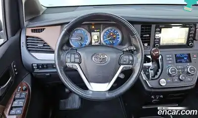 Toyota Sienna 2019 3.5 Автомат в Москве № 199665, миниатюра 12