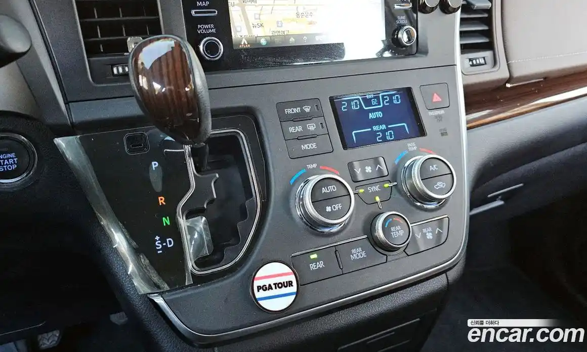 Toyota Sienna 2019 3.5 Автомат в Москве № 199665, фото 16