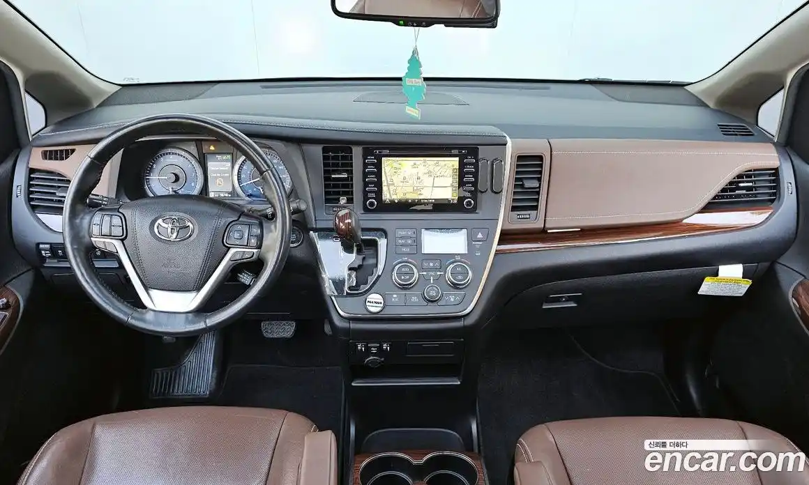 Toyota Sienna 2019 3.5 Автомат в Москве № 199665, фото 6