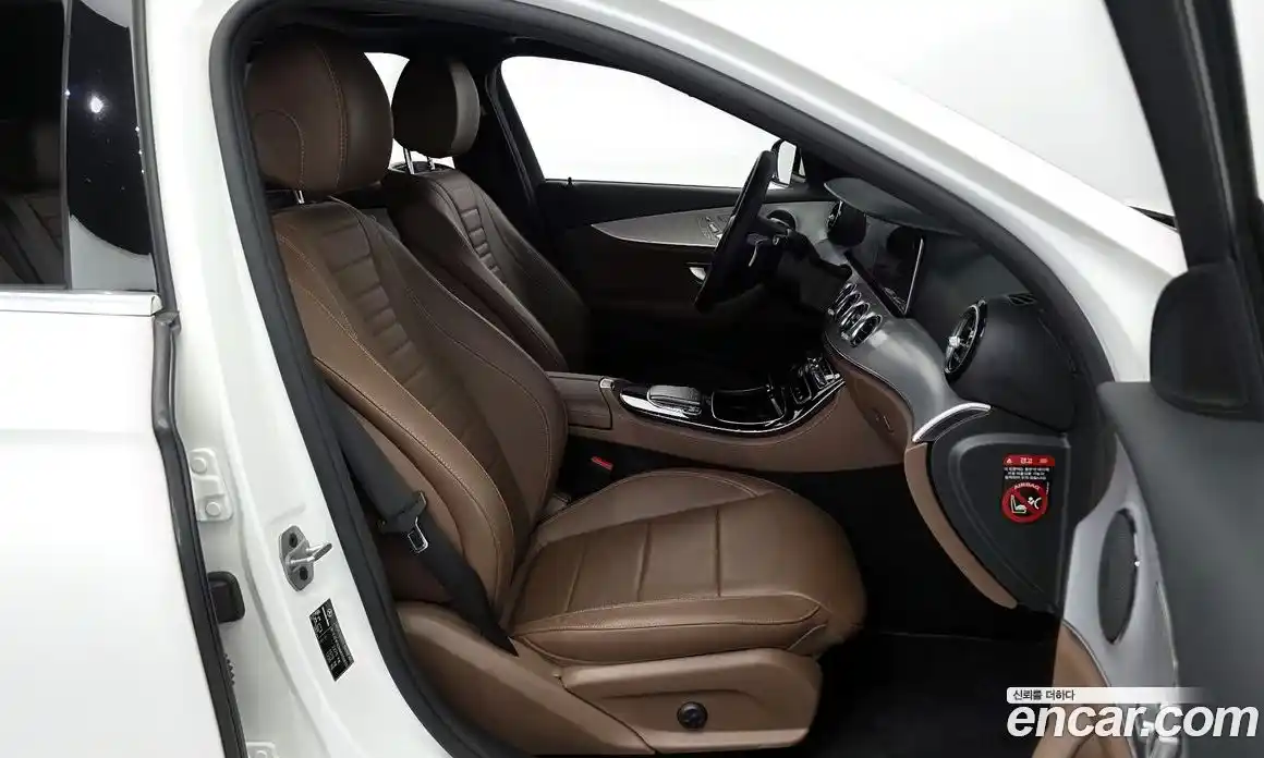 Mercedes-Benz E-Class 2021 2.0 Автомат в Москве № 206510, фото 11