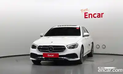 Mercedes-Benz E-Class 2021 2.0 Автомат в Москве № 206510, миниатюра 3