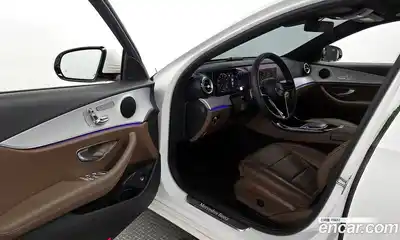Mercedes-Benz E-Class 2021 2.0 Автомат в Москве № 206510, миниатюра 10