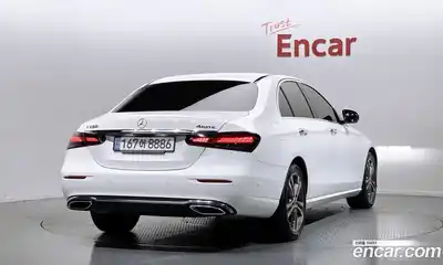 Mercedes-Benz E-Class 2021 2.0 Автомат в Москве № 208914, миниатюра 2