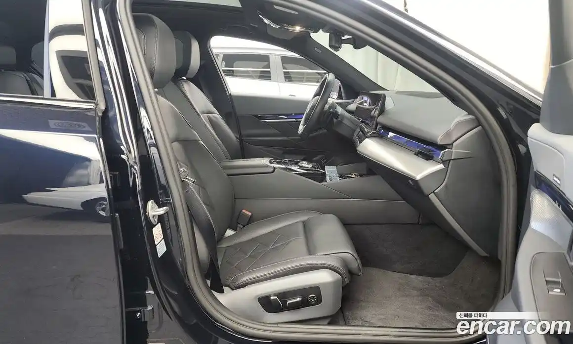 BMW 5-Series 2024 2.0 Автомат в Москве № 210417, фото 14