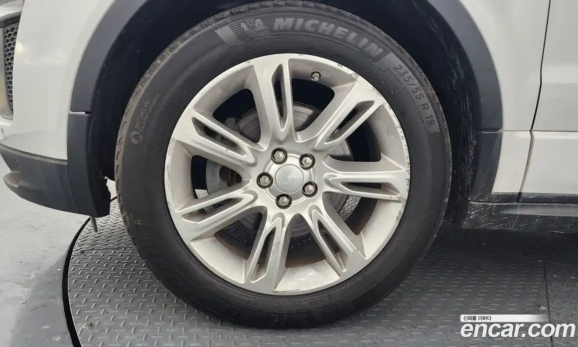 Land Rover Range-Rover Evoque 2017 2.0 Автомат в Москве № 213746, фото 15