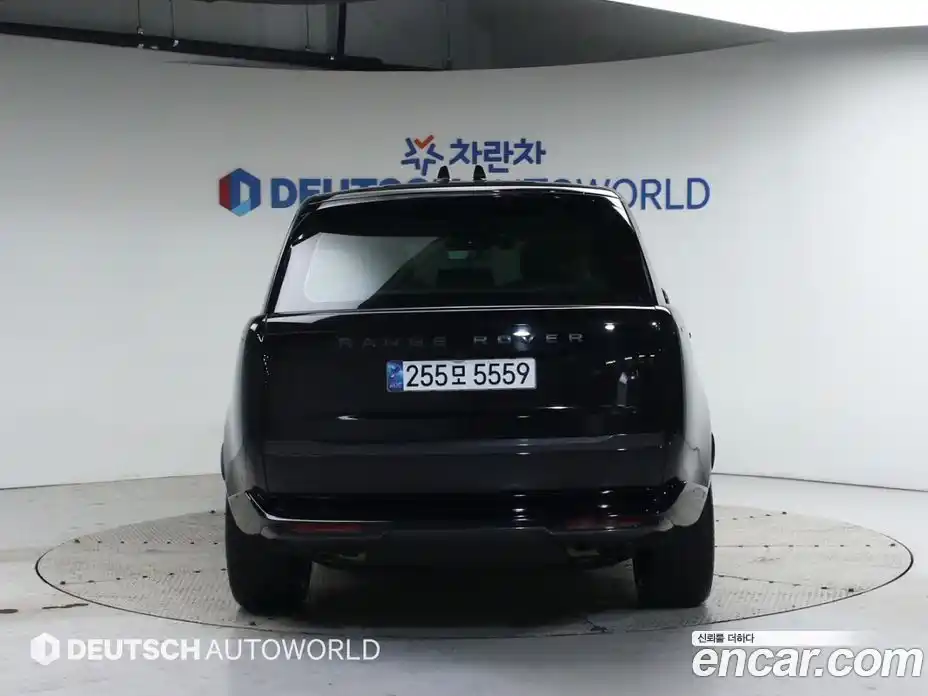 Land Rover Range-Rover 2025 4.4 Автомат в Москве № 213907, фото 4