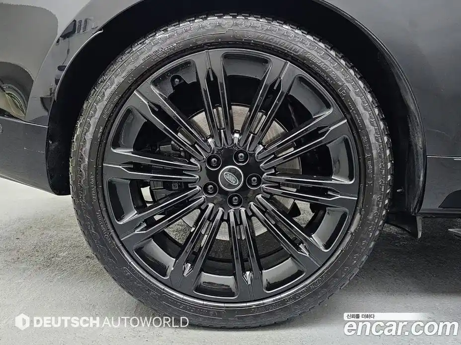 Land Rover Range-Rover 2025 4.4 Автомат в Москве № 213907, фото 5