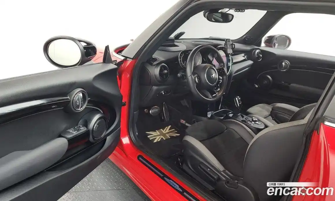 Mini Cooper 2023 2.0 Автомат в Москве № 214290, фото 15