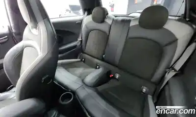 Mini Cooper 2023 2.0 Автомат в Москве № 214290, миниатюра 7