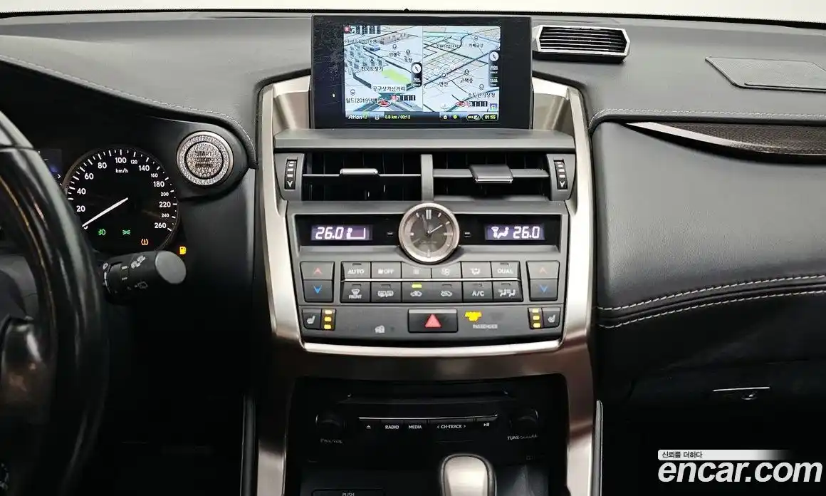 Lexus NX 2016 2.5 Автомат в Москве № 214663, фото 13