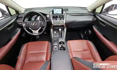 Lexus NX 2016 2.5 Автомат в Москве № 214663, миниатюра 3