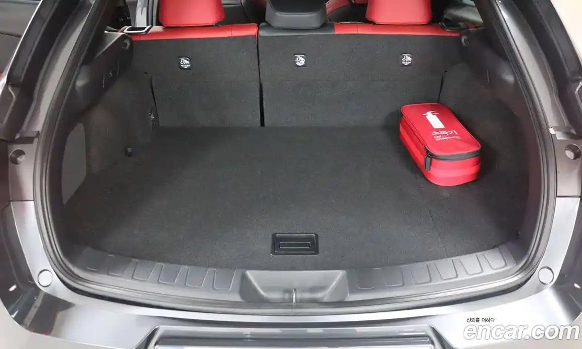 Lexus UX 2025 2.0 Вариатор в Москве № 214737, фото 16