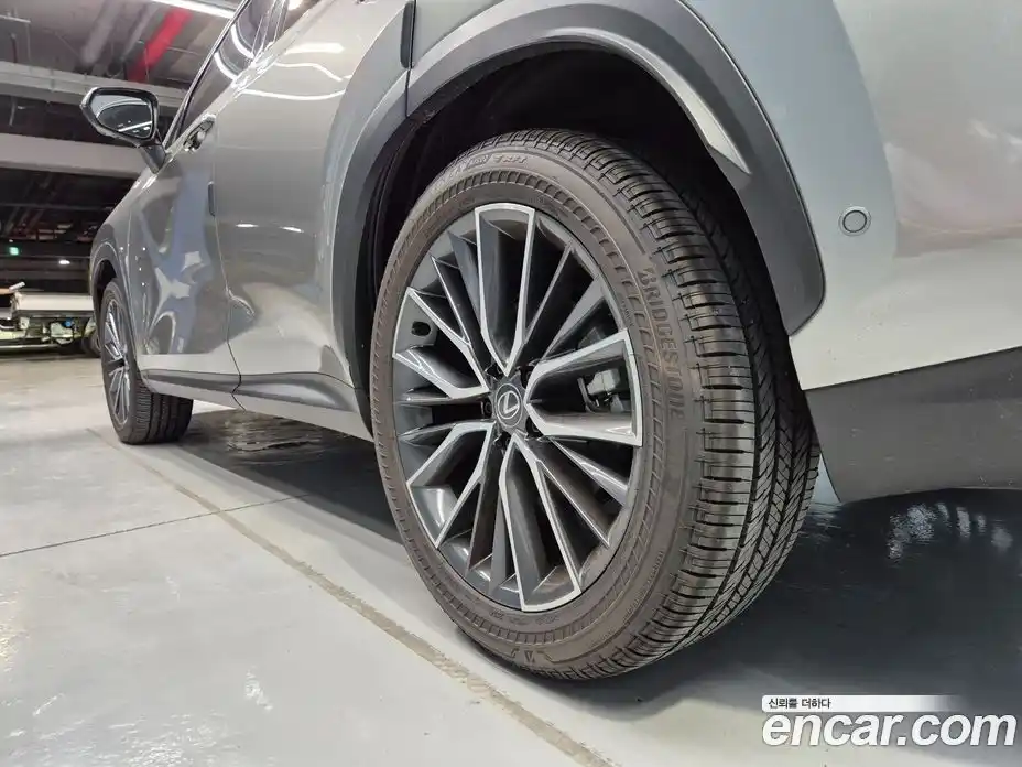 Lexus NX 2025 2.5 Автомат в Москве № 214745, фото 20