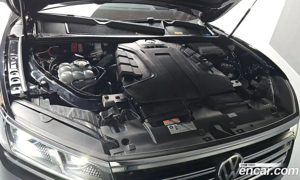 Volkswagen Touareg 2020 3.0 Автомат в Москве № 215030, фото 11