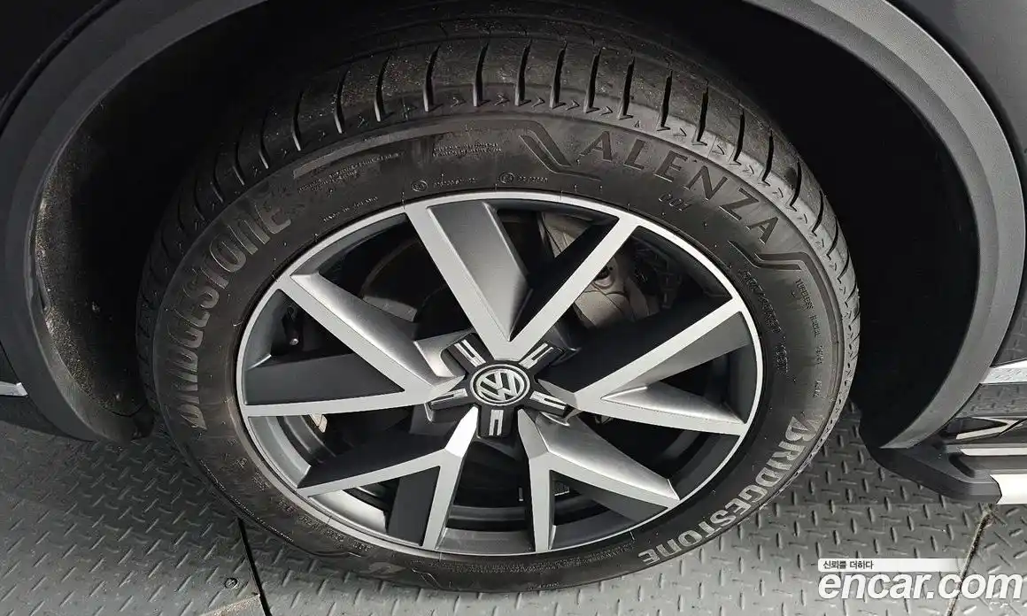 Volkswagen Touareg 2020 3.0 Автомат в Москве № 215030, фото 15