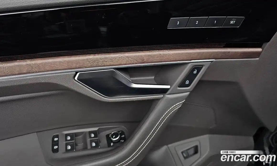 Volkswagen Touareg 2020 3.0 Автомат в Москве № 215030, фото 16