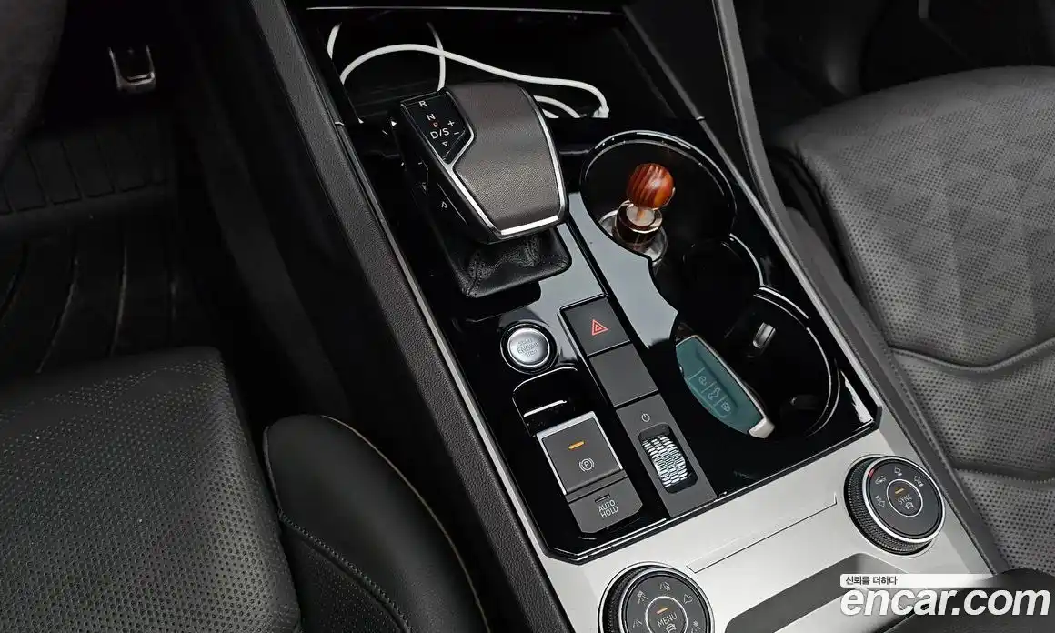 Volkswagen Touareg 2020 3.0 Автомат в Москве № 215030, фото 17