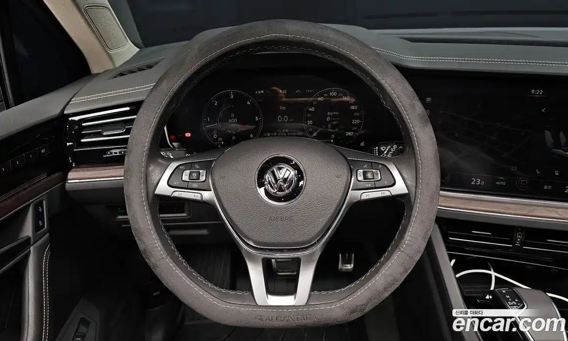 Volkswagen Touareg 2020 3.0 Автомат в Москве № 215030, фото 9