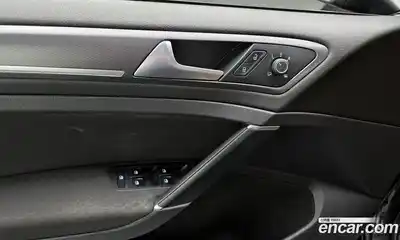 Volkswagen Golf 2016 1.4 Автомат в Москве № 215191, миниатюра 8