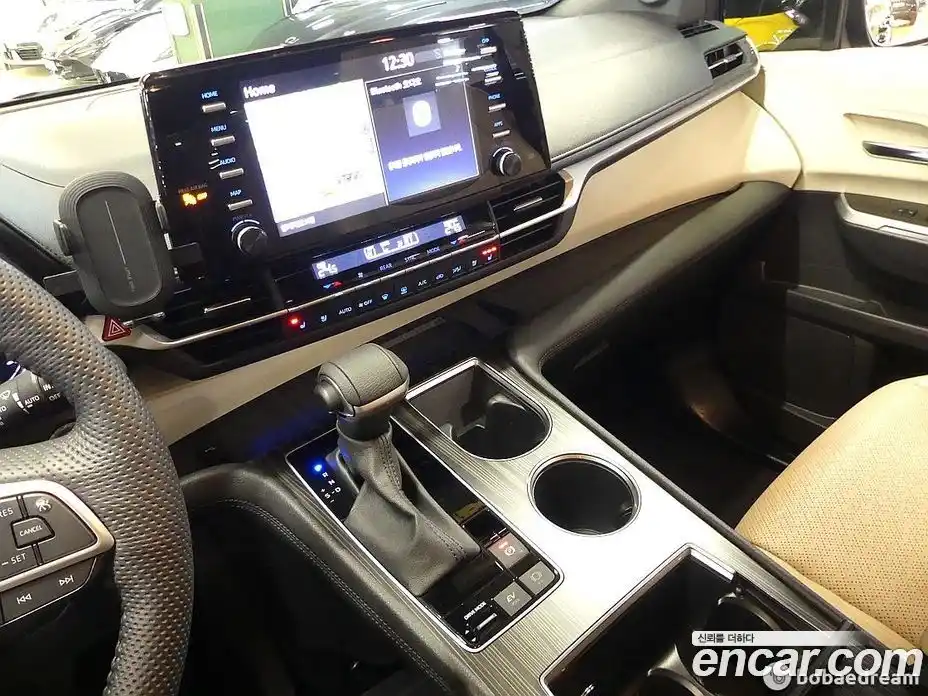 Toyota Sienna 2023 2.5 Автомат в Москве № 215635, фото 16