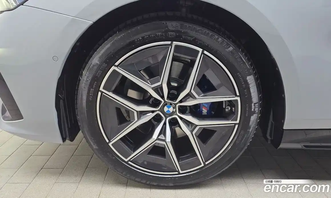 BMW 5-Series 2025 2.0 Автомат в Москве № 228063, фото 3