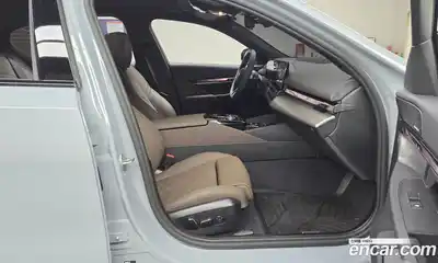 BMW 5-Series 2025 2.0 Автомат в Москве № 228063, миниатюра 4