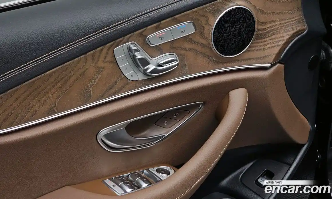 Mercedes-Benz E-Class 2022 2.0 Автомат в Москве № 229364, фото 17