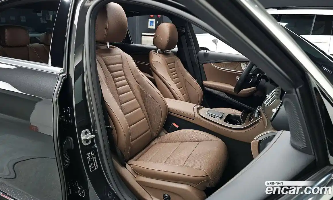 Mercedes-Benz E-Class 2022 2.0 Автомат в Москве № 229364, фото 7