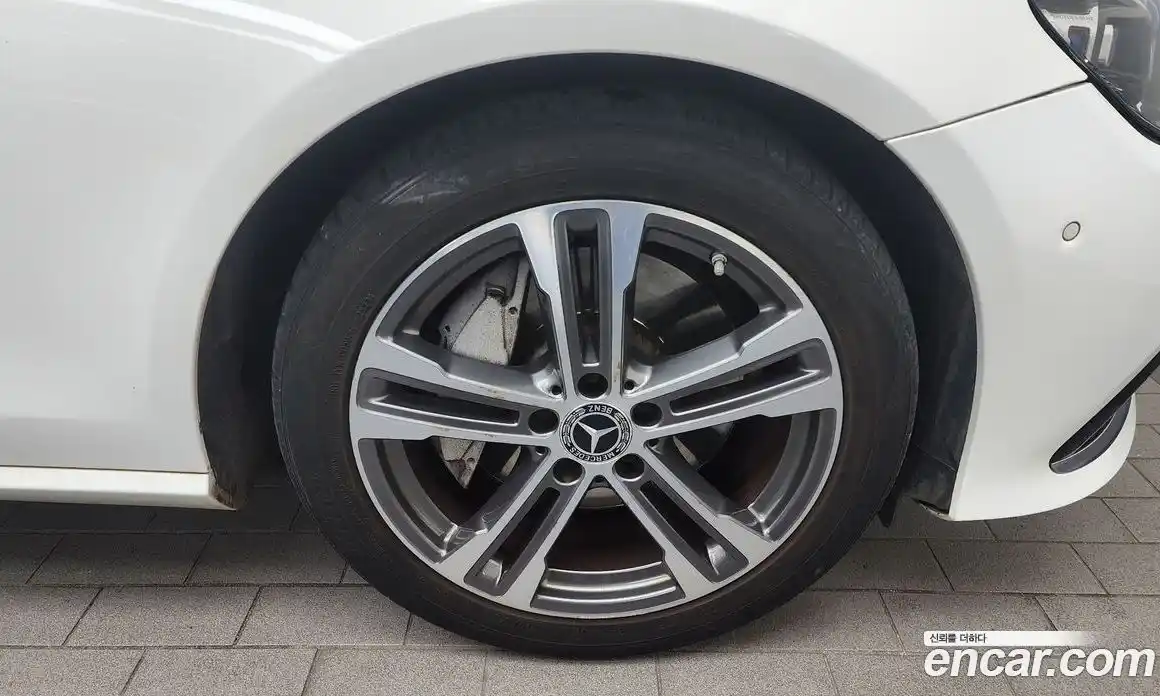 Mercedes-Benz E-Class 2021 2.0 Автомат в Москве № 229561, фото 5