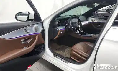 Mercedes-Benz E-Class 2021 2.0 Автомат в Москве № 229561, миниатюра 10