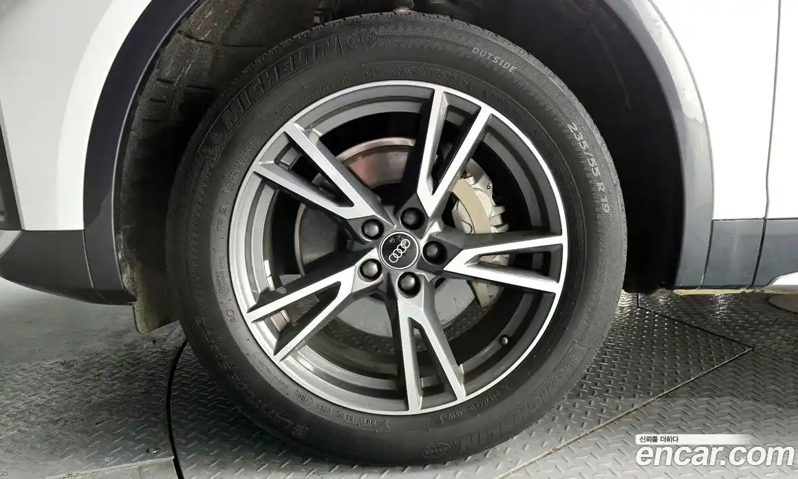 Audi Q5 2021 2.0 Автомат в Москве № 230036, фото 5