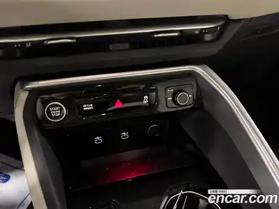 Audi Q5 2025 2.0 Автомат в Москве № 230226, миниатюра 9