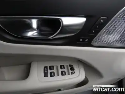 Volvo XC60 2026 2.0 Автомат в Москве № 230723, миниатюра 12